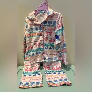 Soft and Cozy Btween Winter Themed Pajama Set - Size 4T- NWT